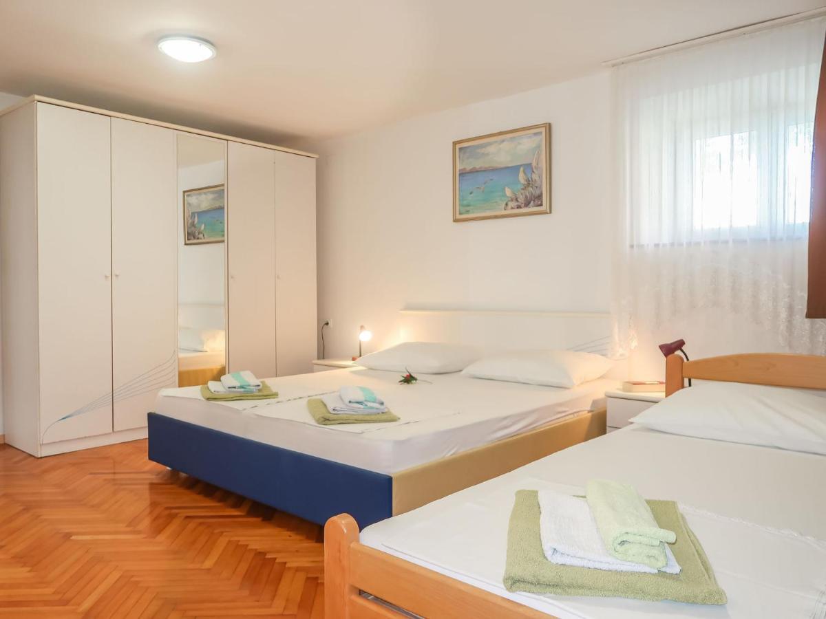 Stanka - Snj218 By Interhome *
